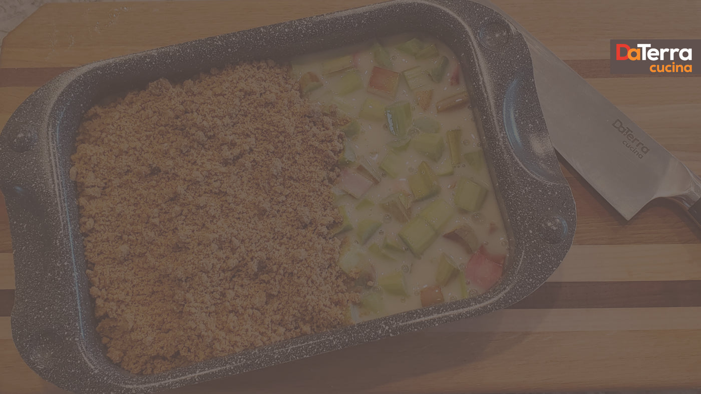 Rhubarb Sour Cream Crisp Recipe with Moscato Pairing