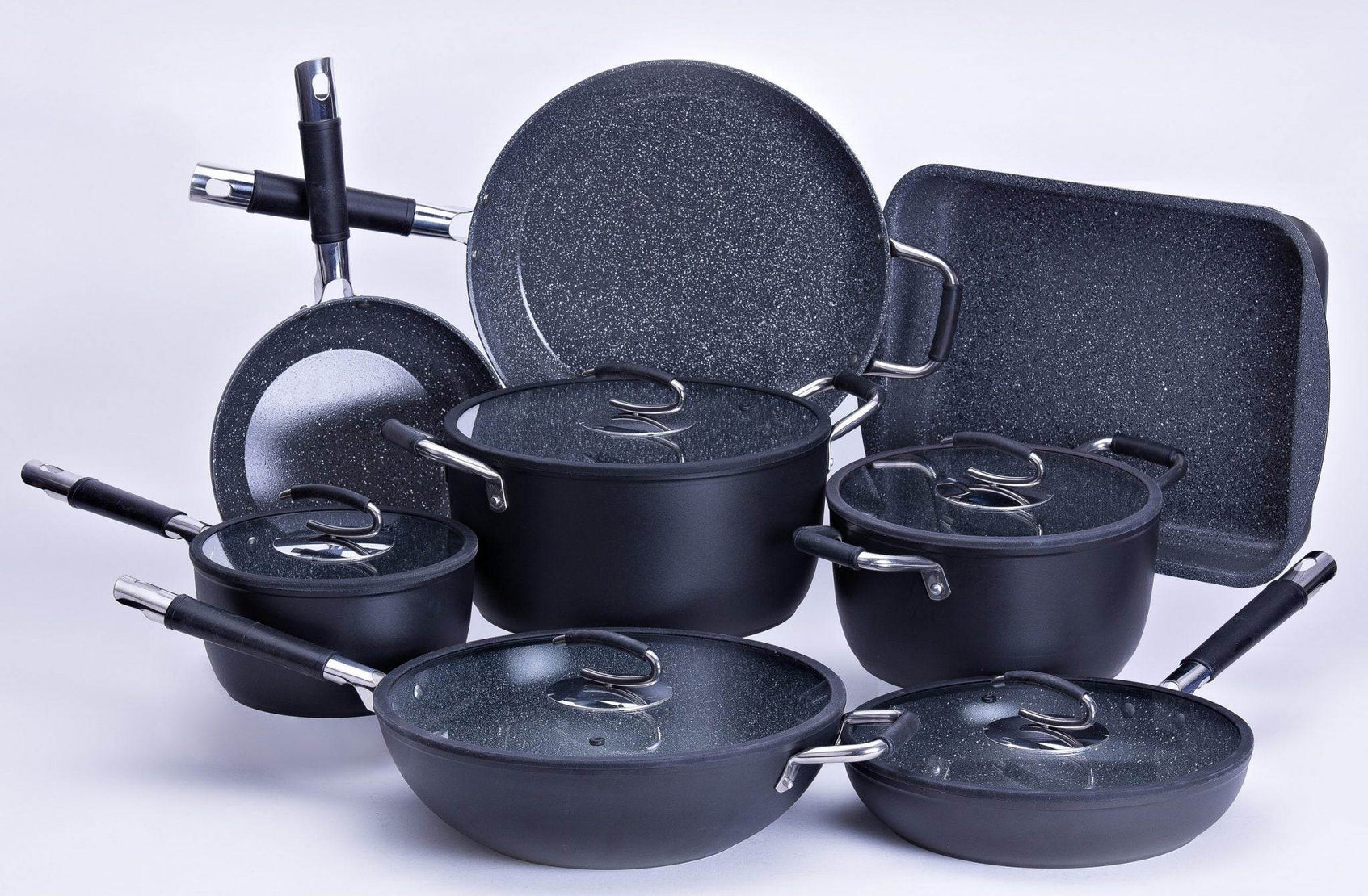 DaTerra Cucina 8-piece nonstick ceramic cookware set including frying pans, wok, Dutch oven, saucepan and lasagna pan